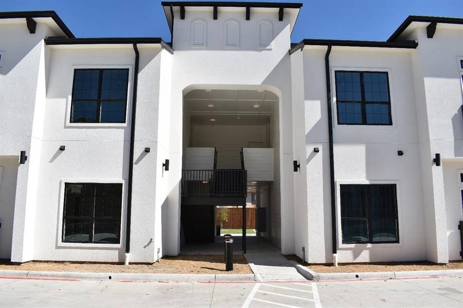 Property photo for 1514 E 15th Street, #10, Plano, TX