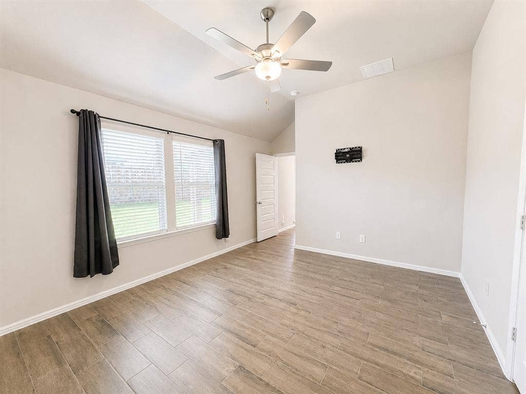 3720 Yarrow Drive, Denton, TX 76226