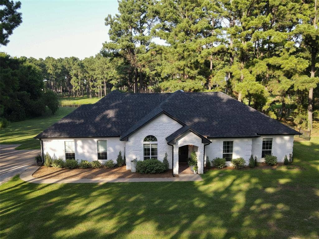 1109 Robbins Road, Athens, TX 75751