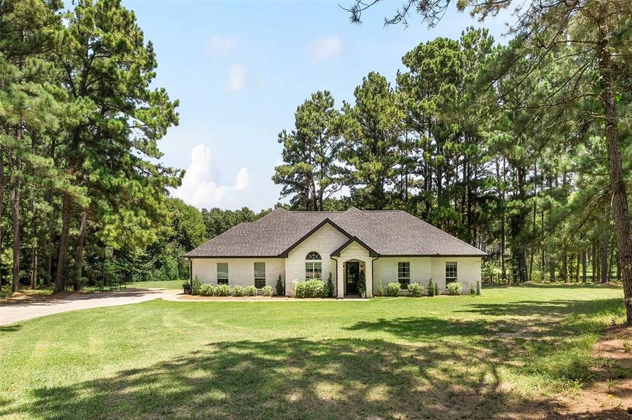 Property photo for 1109 Robbins Road, Athens, TX