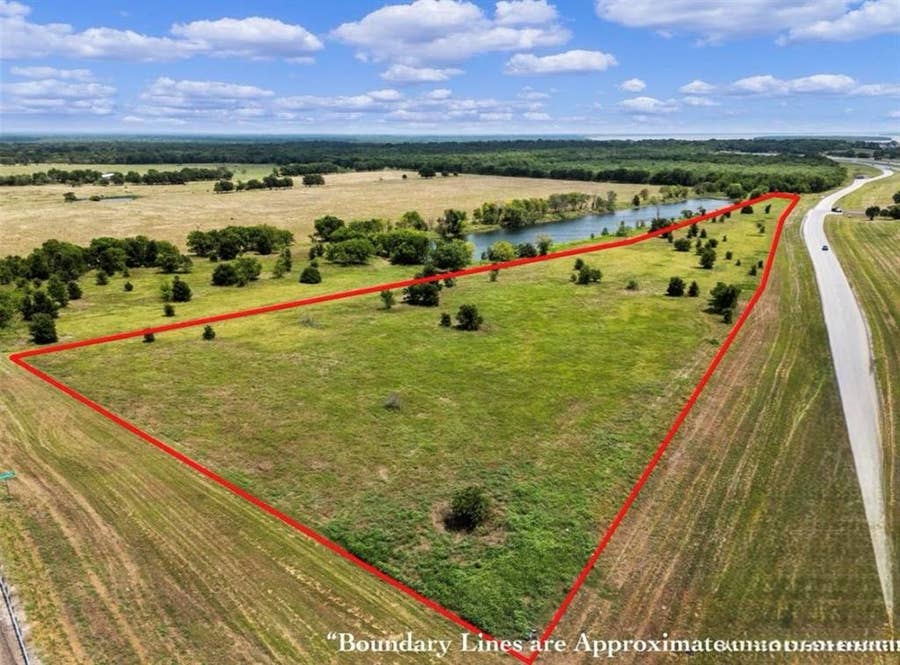 Property photo for 12101 US Highway 175 Service Rd., Kemp, TX