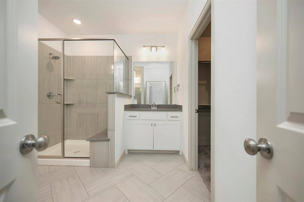 425 Parkside Drive, Argyle, TX 76226