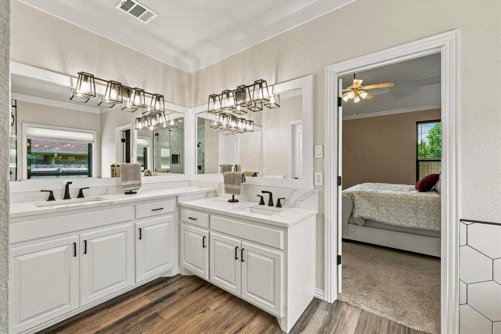 6030 Cynthia Drive, Midlothian, TX 76065