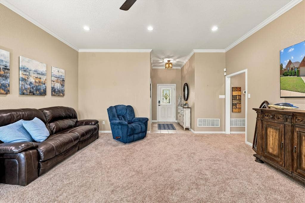 6030 Cynthia Drive, Midlothian, TX 76065
