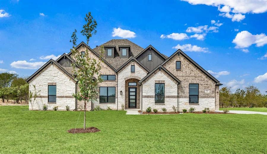 Property photo for 341 Willowy Drive, Royse City, TX