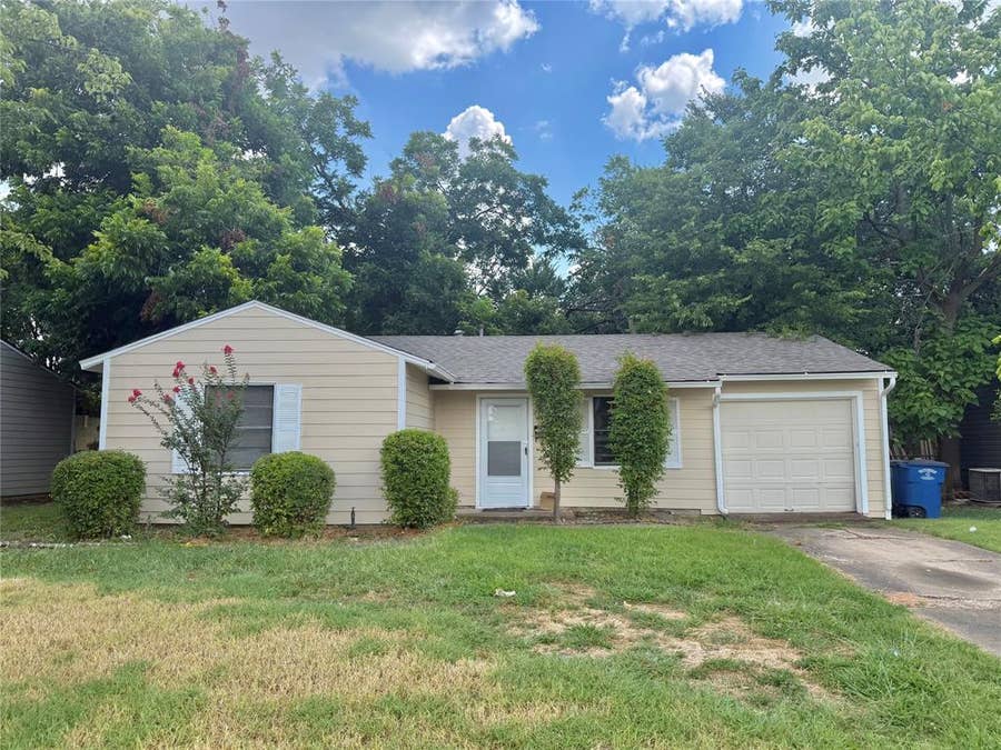 Property photo for 2628 Healey Drive, Dallas, TX