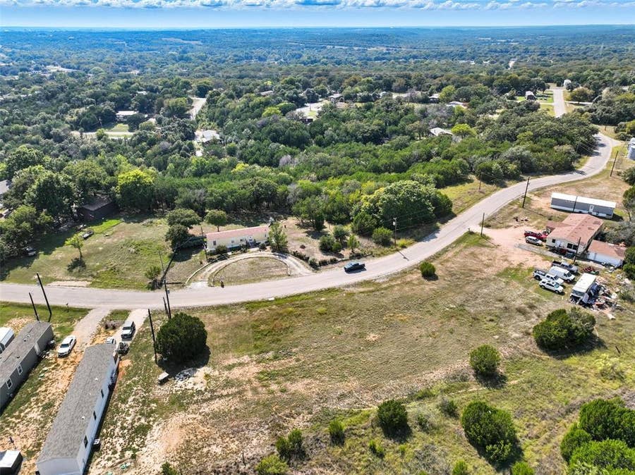 Property photo for 3102 Hilltop Court, Granbury, TX