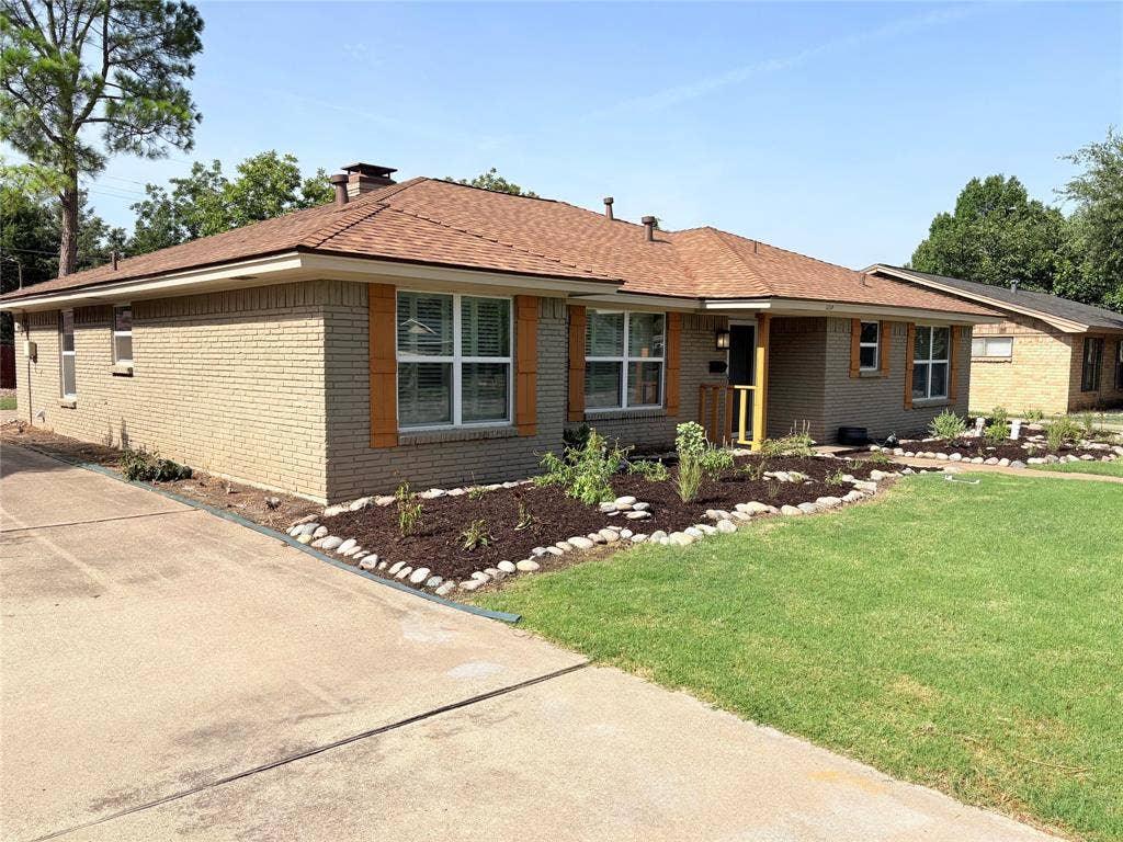 1210 Weathered Street, Irving, TX 75062 1210 Weathered Street, Irving, TX 75062