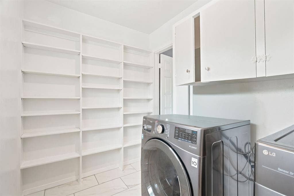 1210 Weathered Street, Irving, TX 75062 1210 Weathered Street, Irving, TX 75062