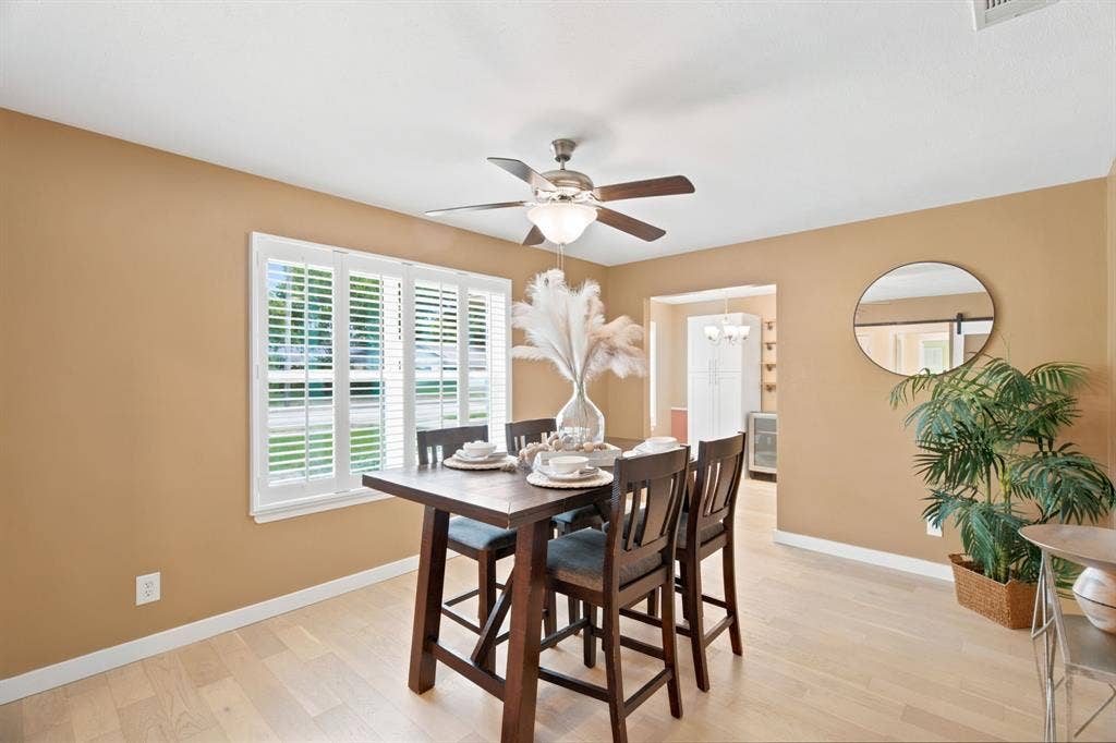 1210 Weathered Street, Irving, TX 75062 1210 Weathered Street, Irving, TX 75062