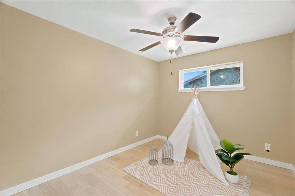 1210 Weathered Street, Irving, TX 75062 1210 Weathered Street, Irving, TX 75062