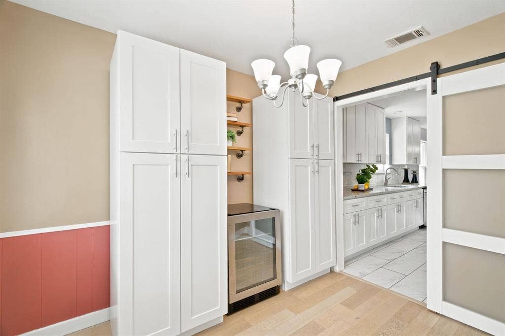1210 Weathered Street, Irving, TX 75062 1210 Weathered Street, Irving, TX 75062