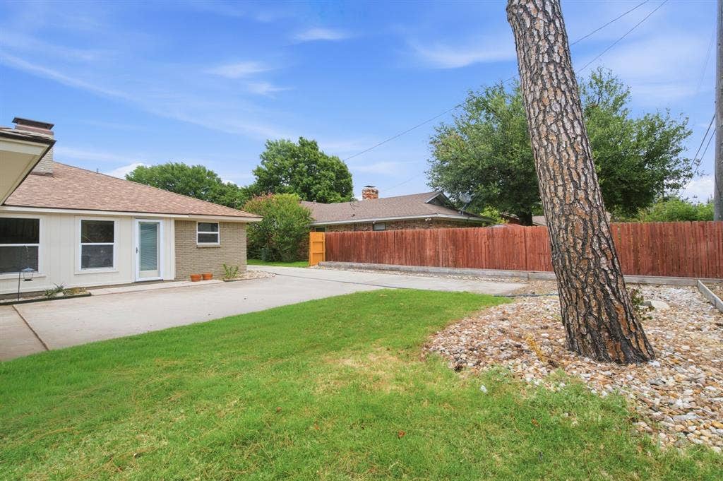 1210 Weathered Street, Irving, TX 75062 1210 Weathered Street, Irving, TX 75062