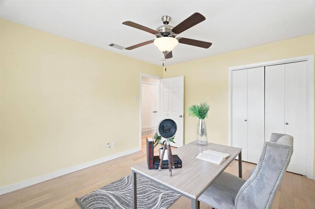 1210 Weathered Street, Irving, TX 75062 1210 Weathered Street, Irving, TX 75062