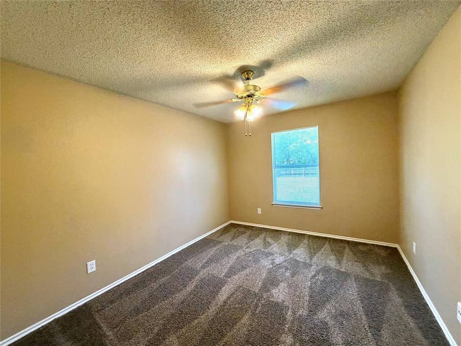 Property photo for 185 Rolling Court, Lancaster, TX
