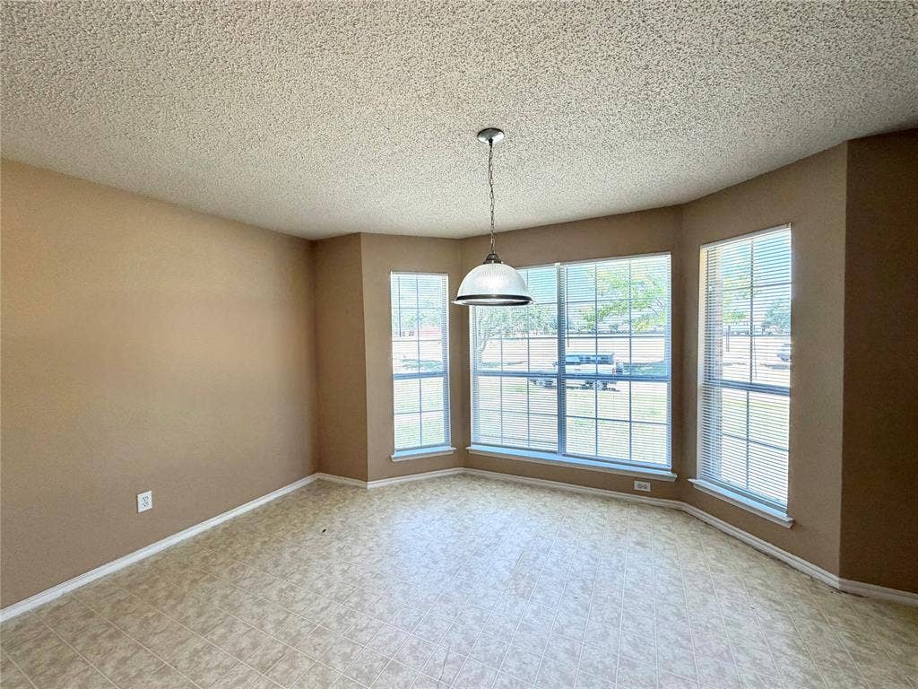 185 Rolling Court, Lancaster, TX 75146 185 Rolling Court, Lancaster, TX 75146