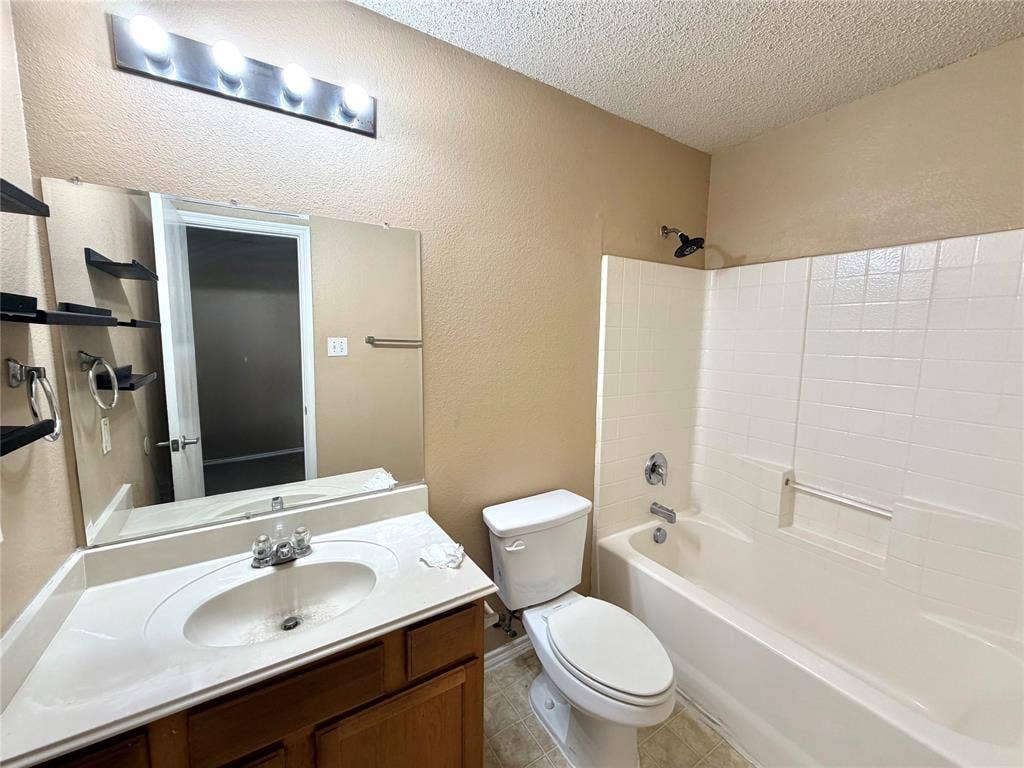 185 Rolling Court, Lancaster, TX 75146 185 Rolling Court, Lancaster, TX 75146