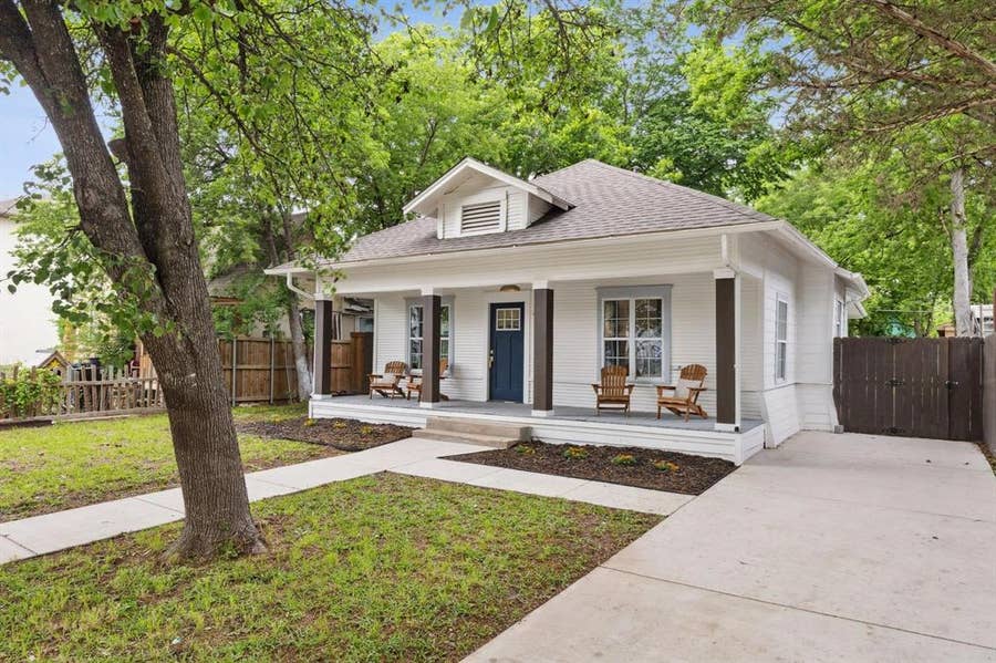 Property photo for 416 Cristler Avenue, Dallas, TX