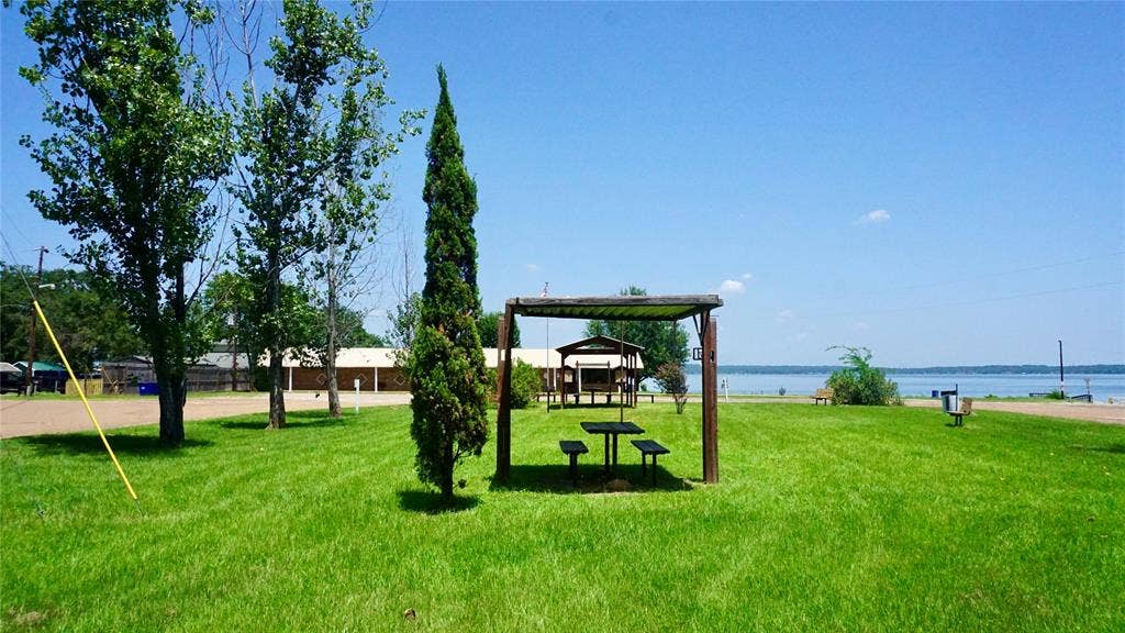 5227 Skyline Drive, Chandler, TX 75758 5227 Skyline Drive, Chandler, TX 75758