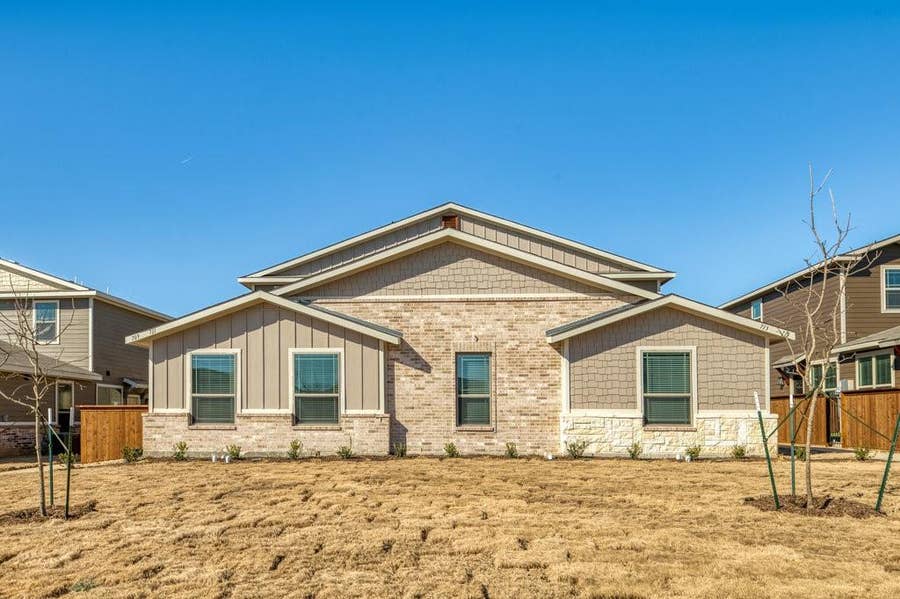 Property photo for 711 Harvest Moon Drive, Venus, TX