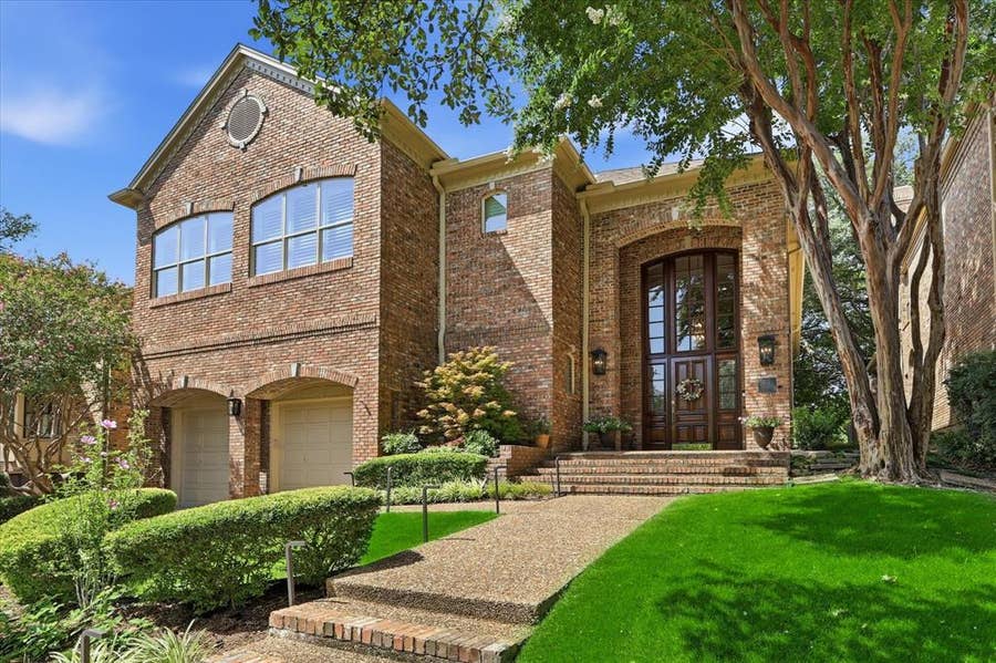 Property photo for 5909 Club Hill Place, Dallas, TX