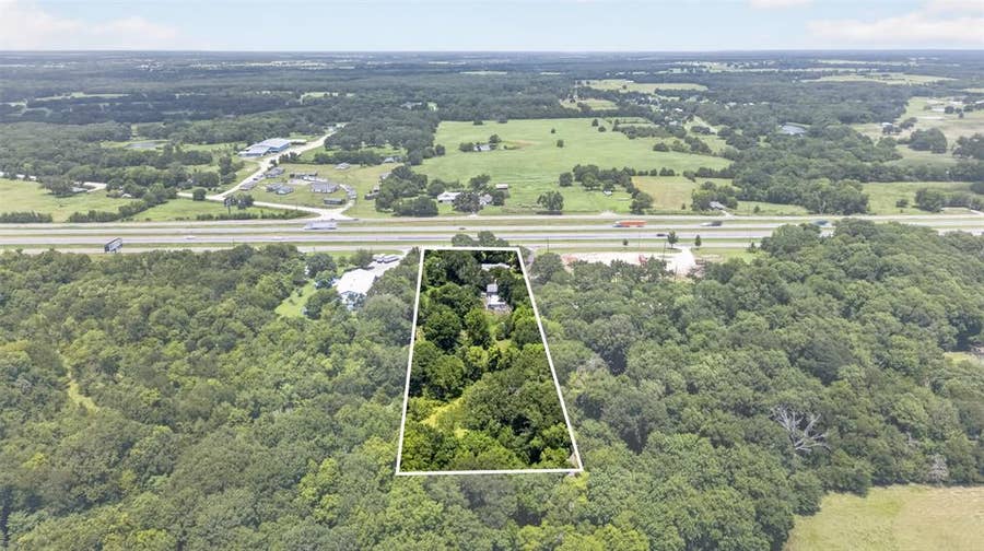 Property photo for 130 County Road 3102, Greenville, TX