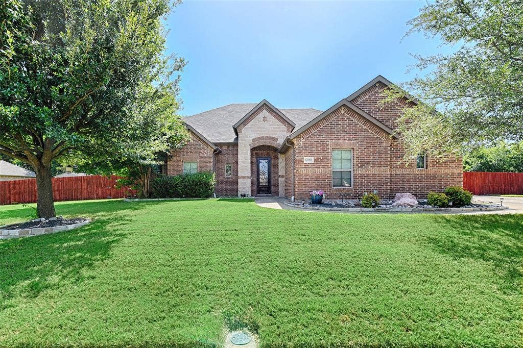 6010 Park View Drive, Midlothian, TX 76065 6010 Park View Drive, Midlothian, TX 76065
