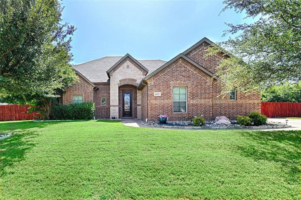 6010 Park View Drive, Midlothian, TX 76065 6010 Park View Drive, Midlothian, TX 76065