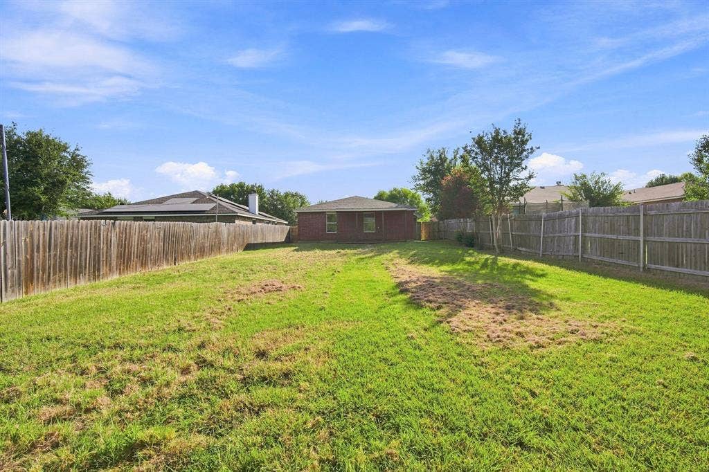 522 Berryhill Drive, Mansfield, TX 76063