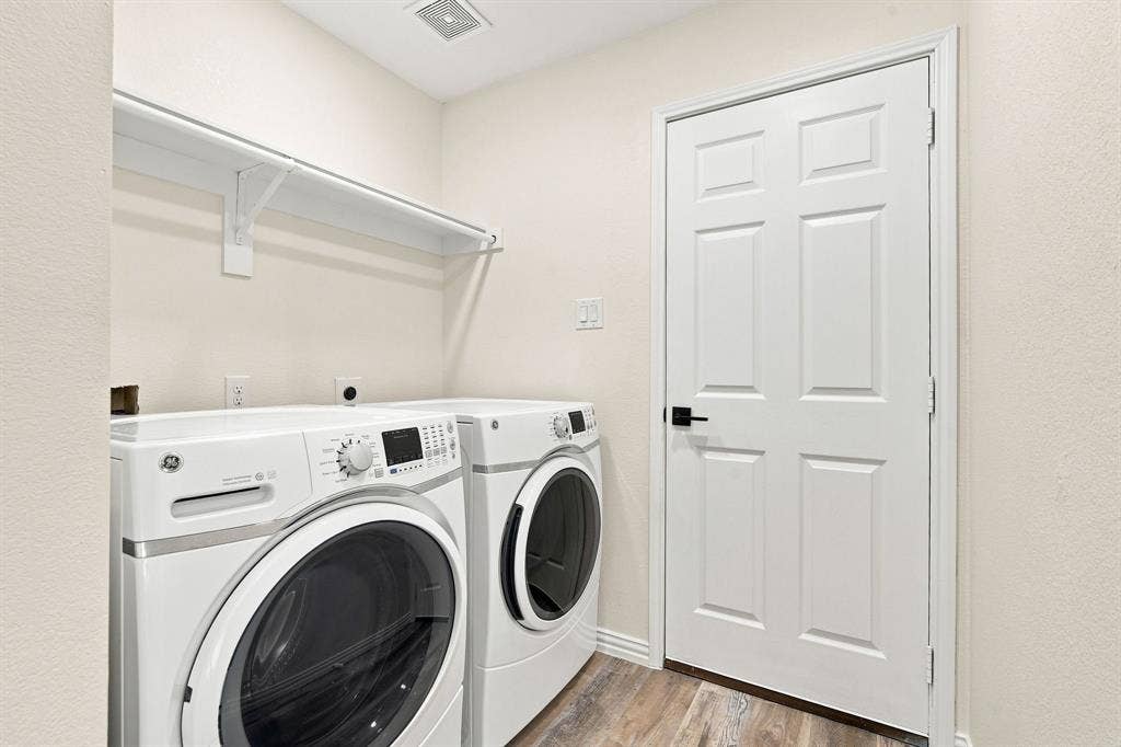 522 Berryhill Drive, Mansfield, TX 76063