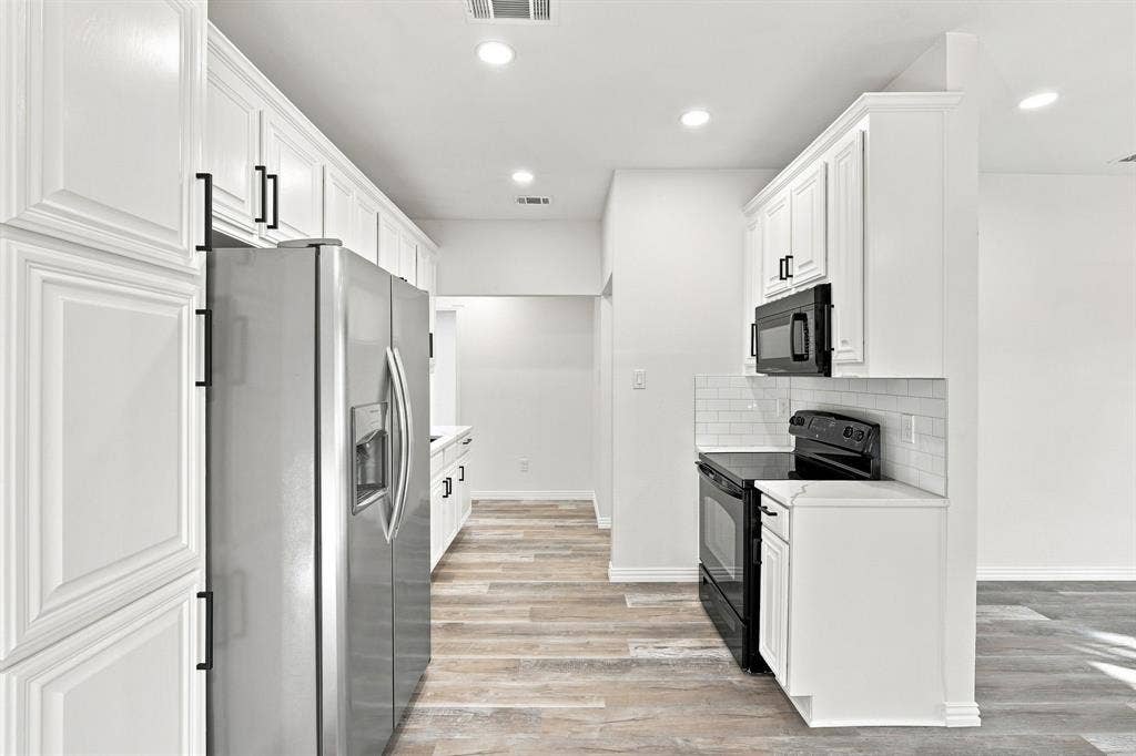 522 Berryhill Drive, Mansfield, TX 76063