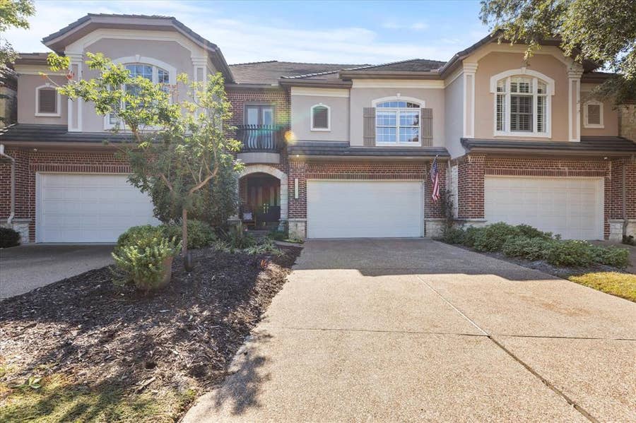 Property photo for 4223 Castle Rock Court, Irving, TX