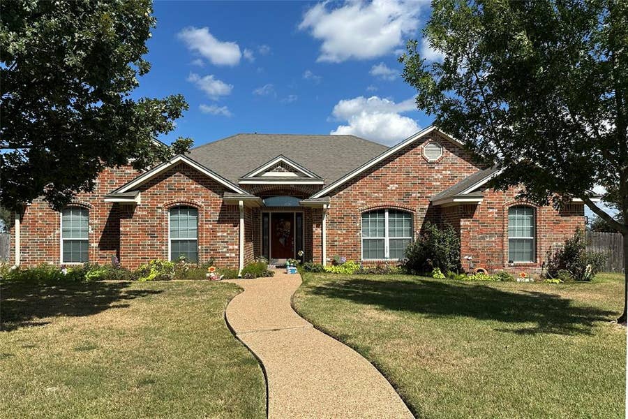 Property photo for 394 Sunland Park, Robinson, TX