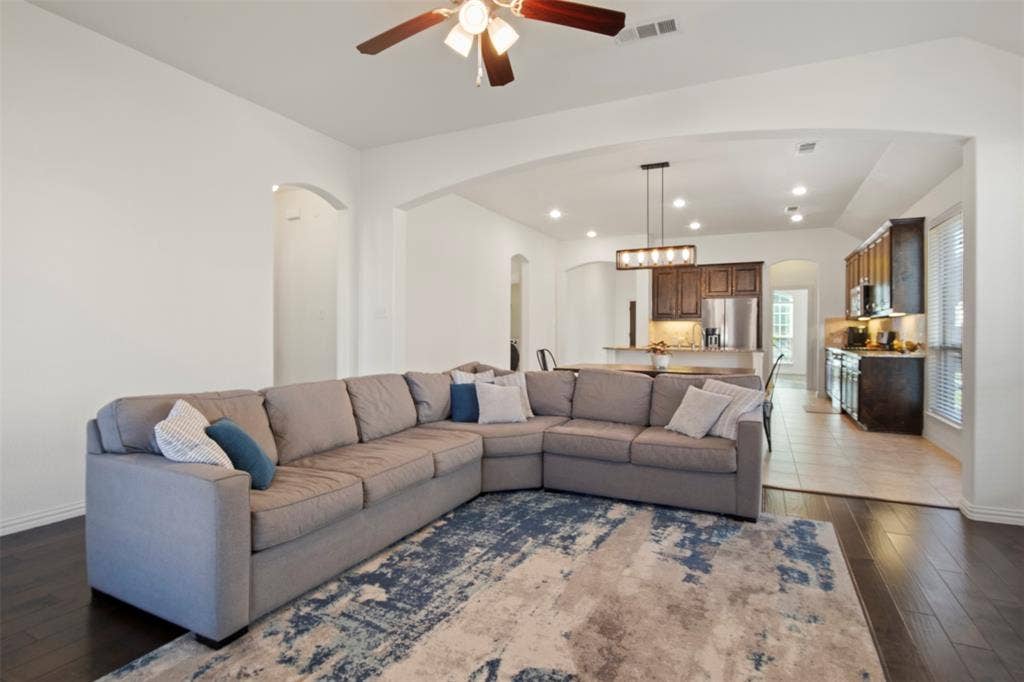 5424 Grove Cove Drive, McKinney, TX 75071 5424 Grove Cove Drive, McKinney, TX 75071