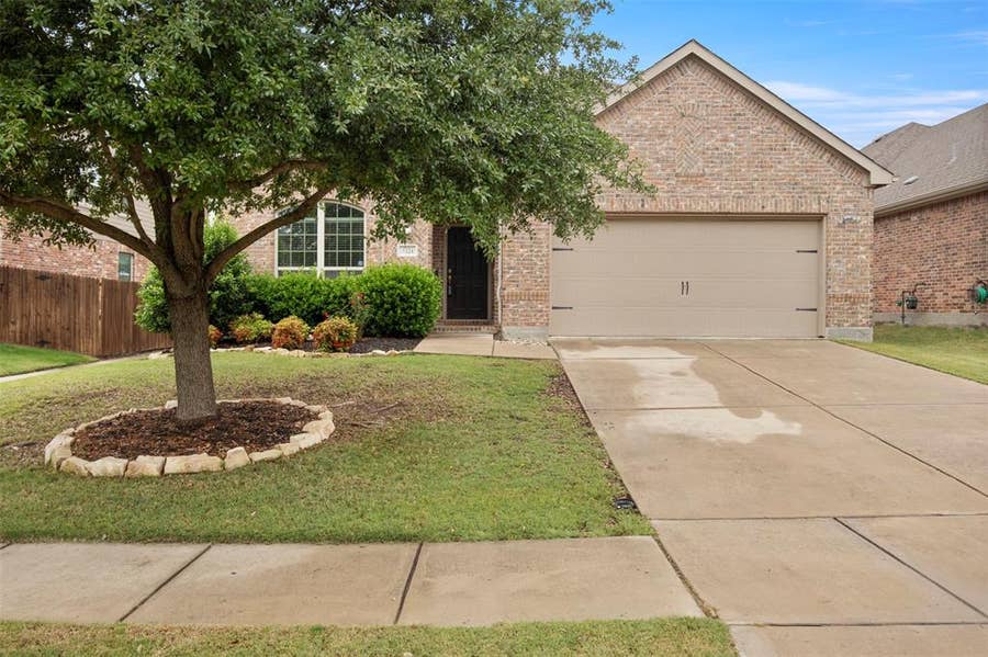 Property photo for 5424 Grove Cove Drive, McKinney, TX