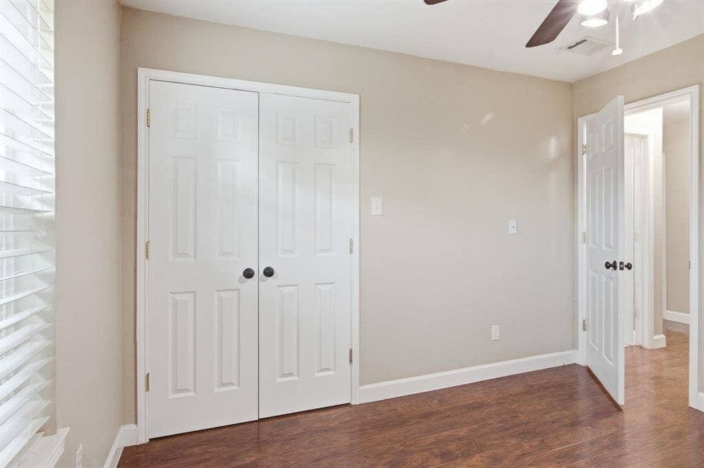 2502 Cranberry Lane, Euless, TX 76039 second bedroom