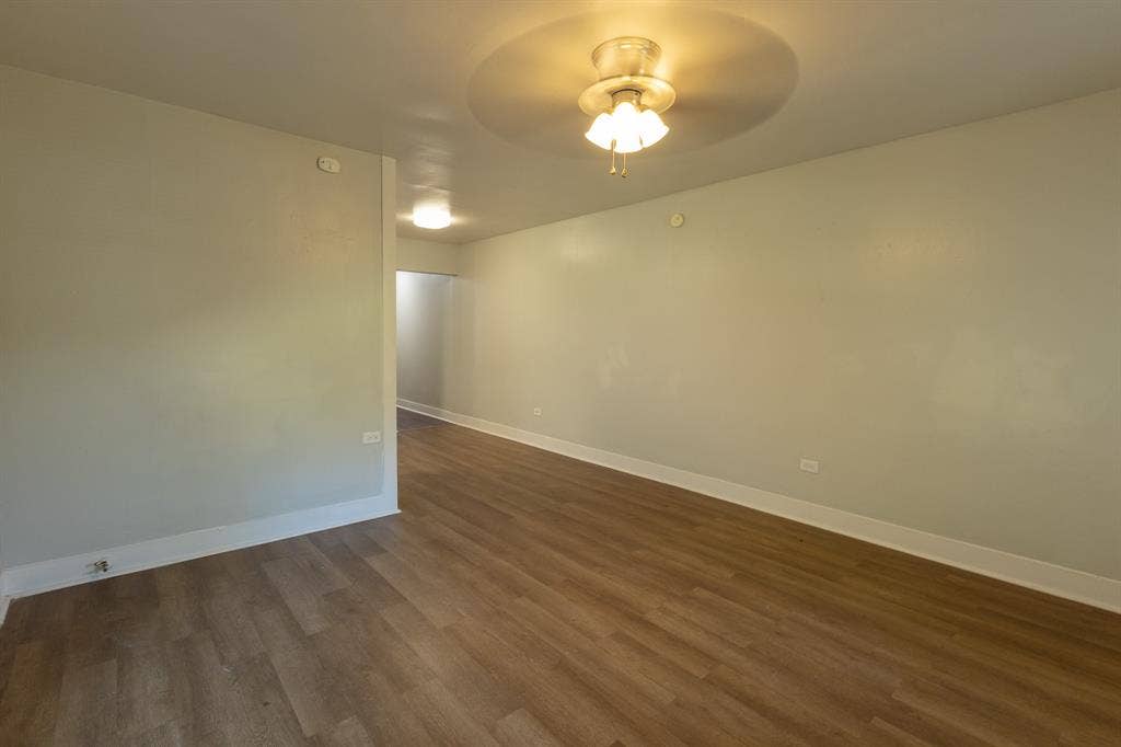613 N 23rd Street, #15, Waco, TX 76707 Empty room