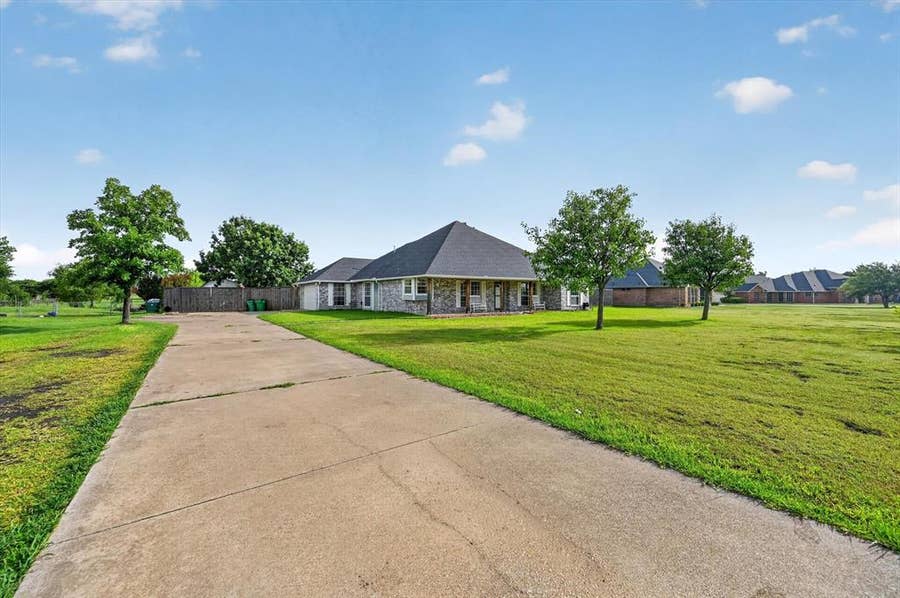 Property photo for 11112 Prairie Lakes Lane, Forney, TX