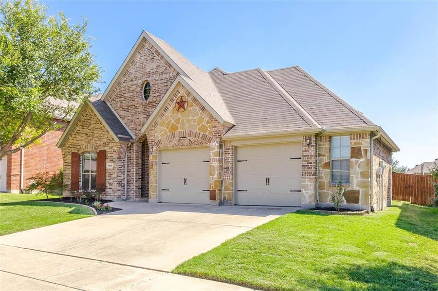 Property photo for 918 Mangrove Drive, Fate, TX