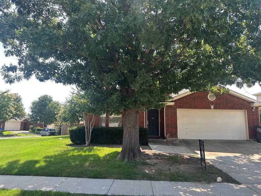 Property photo for 301 Admiral Drive, Wylie, TX