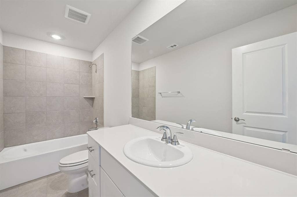 126 Winchester Hill Lane, Princeton, TX 75071 Photo is not of the actual home, but is an inspirational photo of builder’s model home and may depict options, furnishings, and/or decorator features that are not included.
