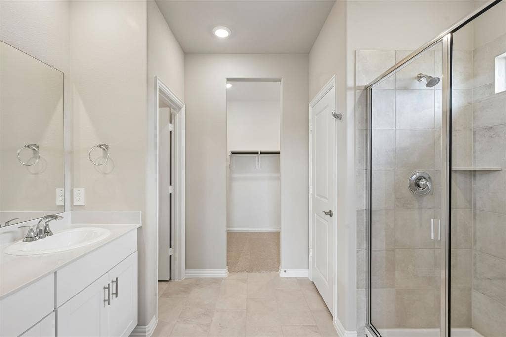 122 Winchester Hill Lane, Princeton, TX 75071 Photo is not of the actual home, but is an inspirational photo of builder’s model home and may depict options, furnishings, and/or decorator features that are not included.