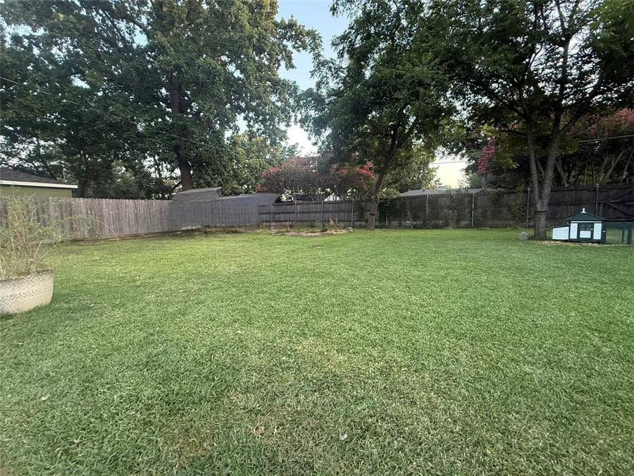 Property photo for 669 Harter Road, Dallas, TX