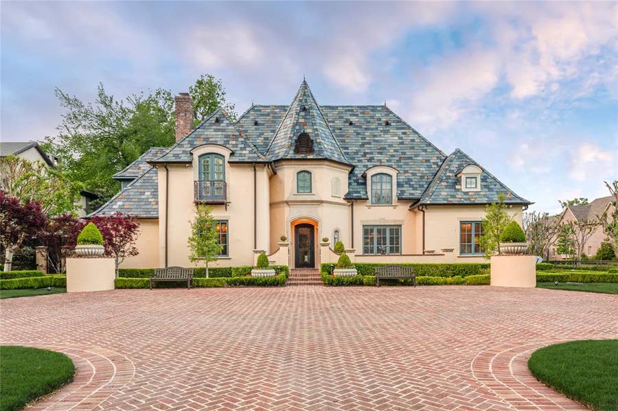 Property photo for 6347 Woodland Drive, Dallas, TX