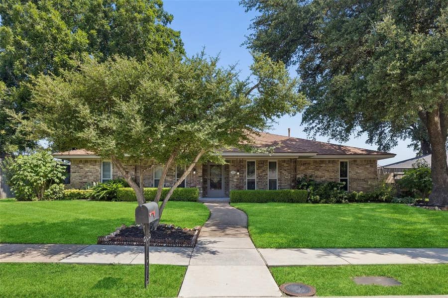 Property photo for 2829 Teakwood Lane, Plano, TX