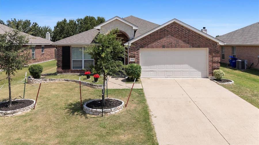 Property photo for 2900 Marsha Lane, Royse City, TX