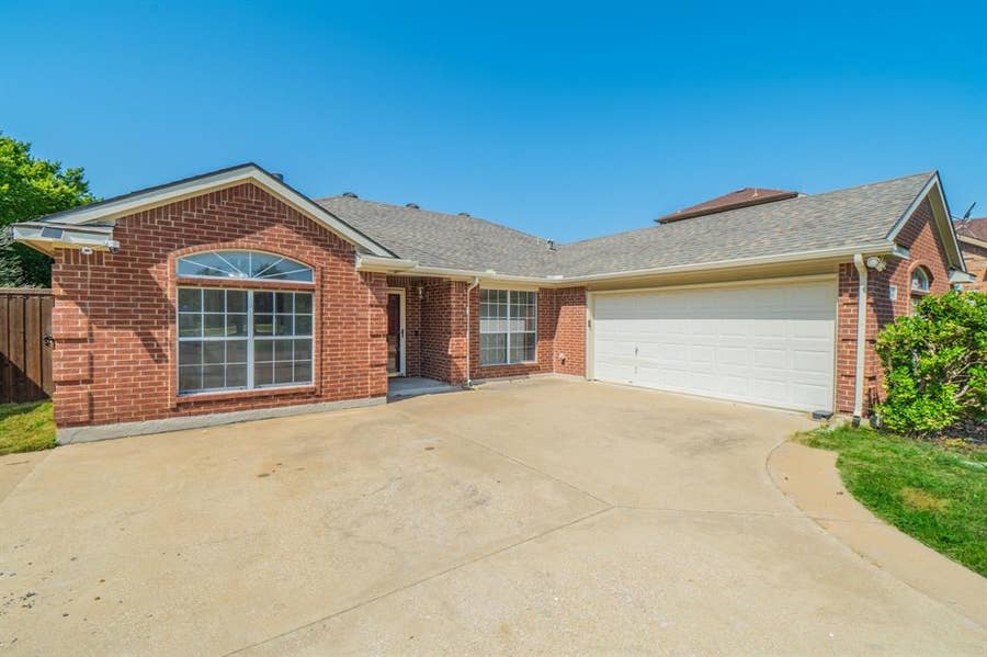 Property photo for 3901 Georgetown Drive, Sachse, TX