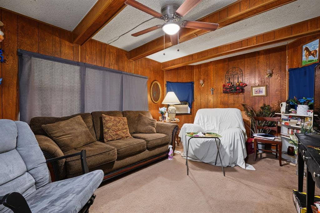 4316 Cottonwood Court, Granbury, TX 76049 4316 Cottonwood Court, Granbury, TX 76049