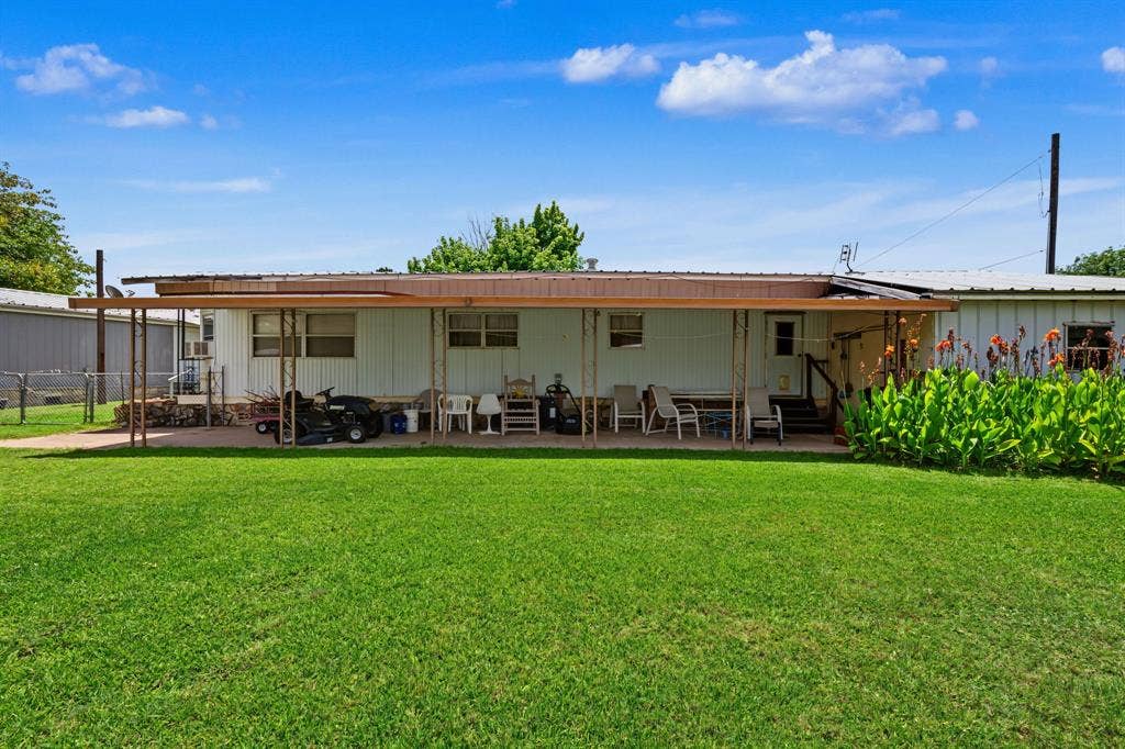 4316 Cottonwood Court, Granbury, TX 76049 4316 Cottonwood Court, Granbury, TX 76049