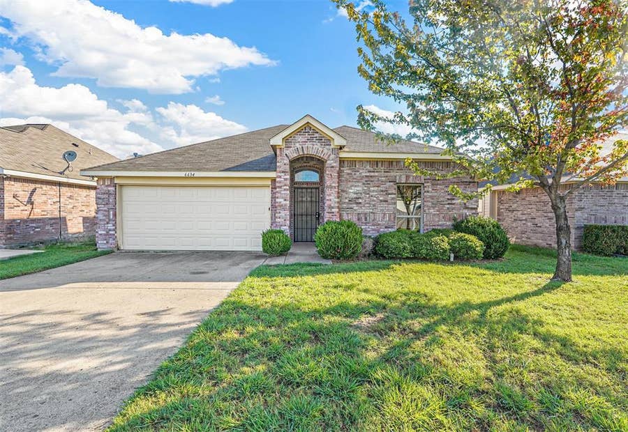 Property photo for 6634 Cool Morn Drive, Dallas, TX